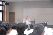 ご挨拶をされるテクノ・リフレッシュ教育センター長山田先生