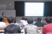 GWの中日にもかかわらず、参加して熱心にメモを取る4年生。エライ！