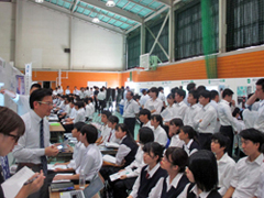 会場内の様子（午前中）